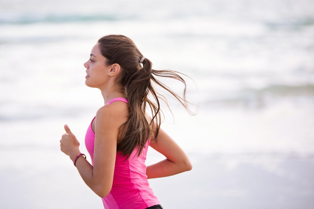 woman-running-femme-course-a-pied